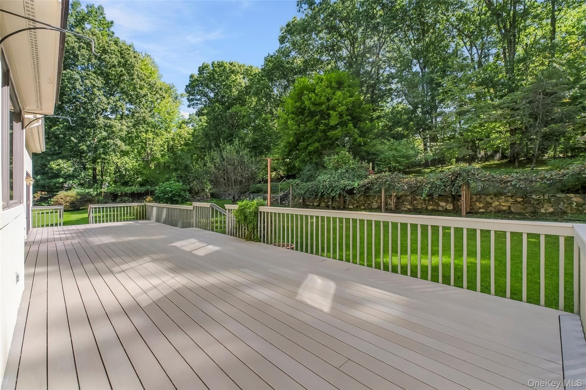 2054 Quaker Ridge Road thumbnail 34