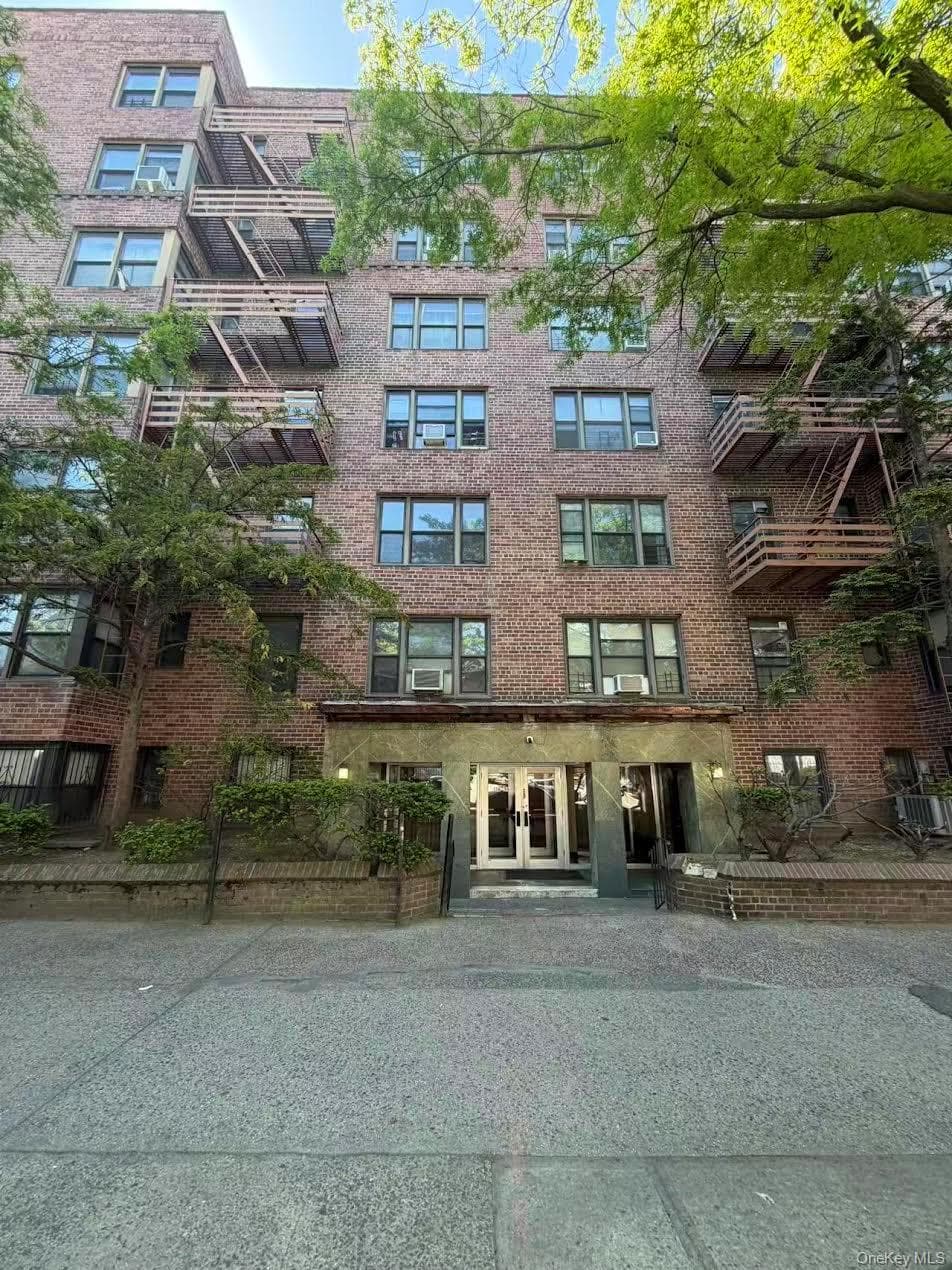 13630 Stanford Avenue Unit: 1A, Flushing