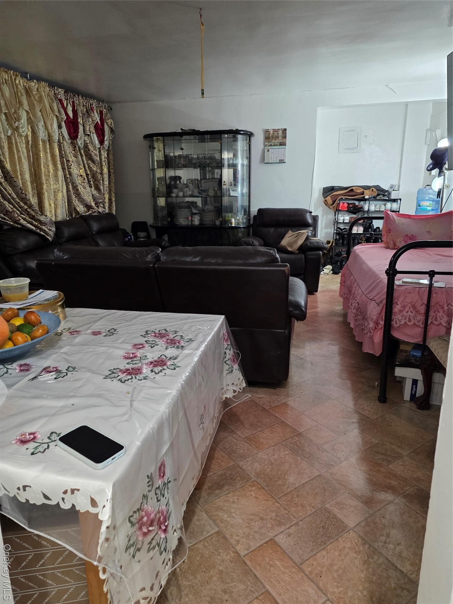 2661 Marion Ave Ave Unit: 1H thumbnail 3