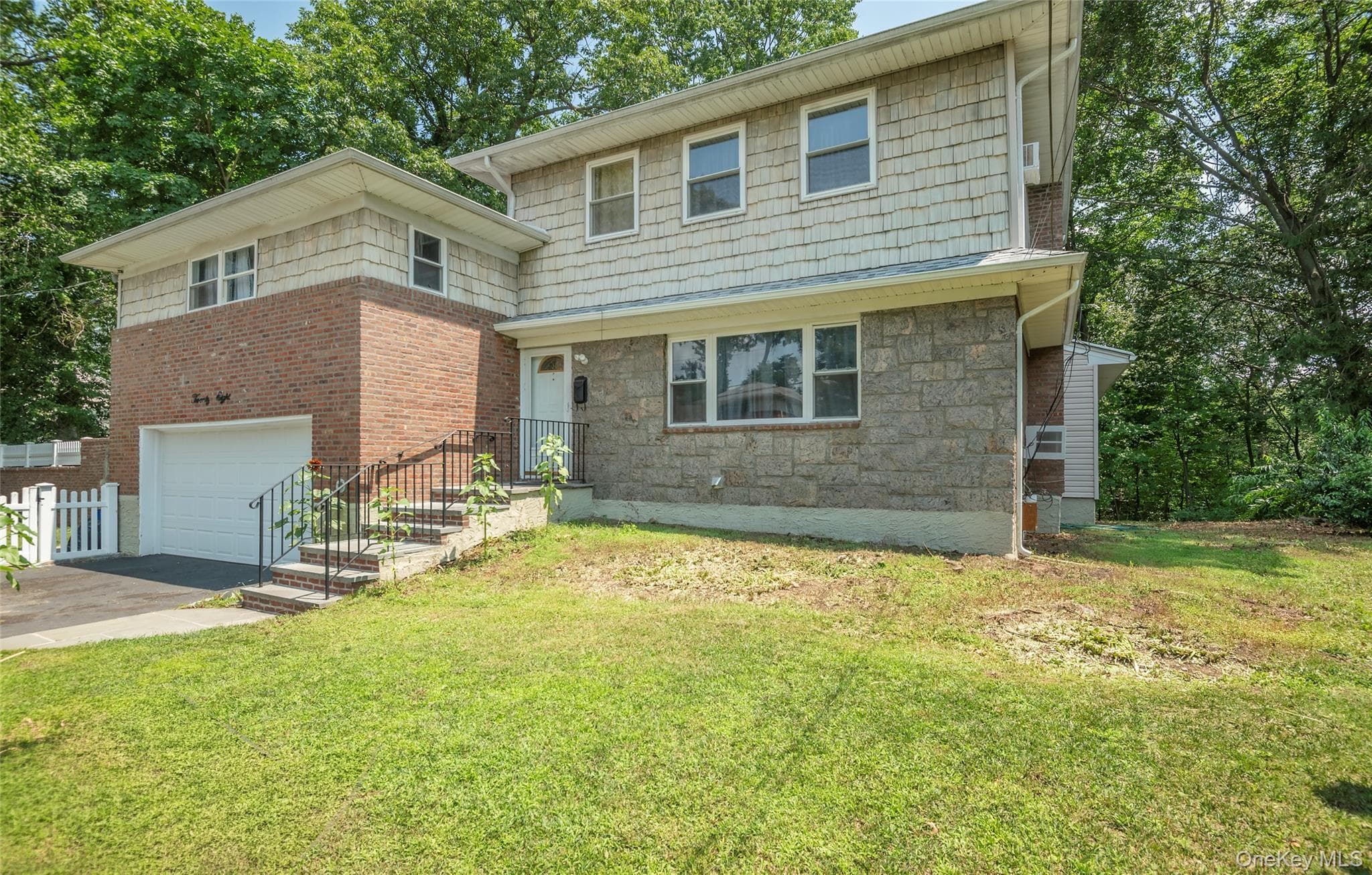 28 Brookdale Road thumbnail 2