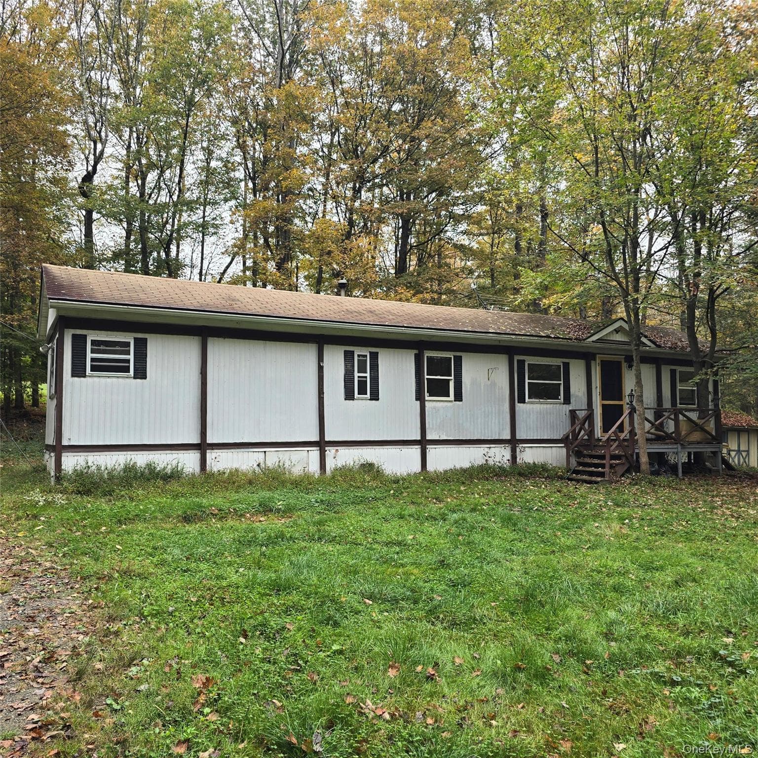 80 Swiss Hill Road, Jeffersonville