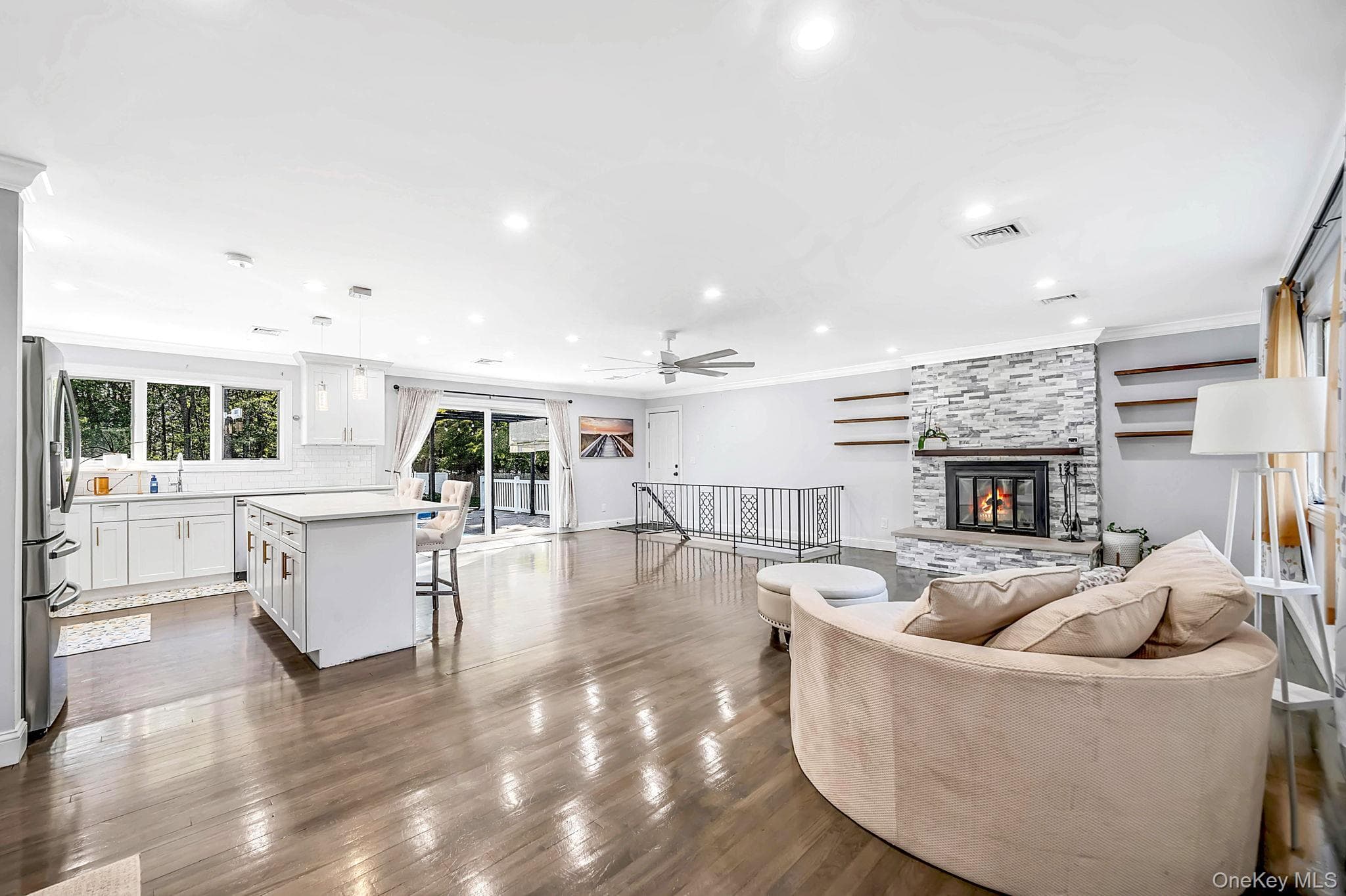 20 Danbury Avenue thumbnail 4