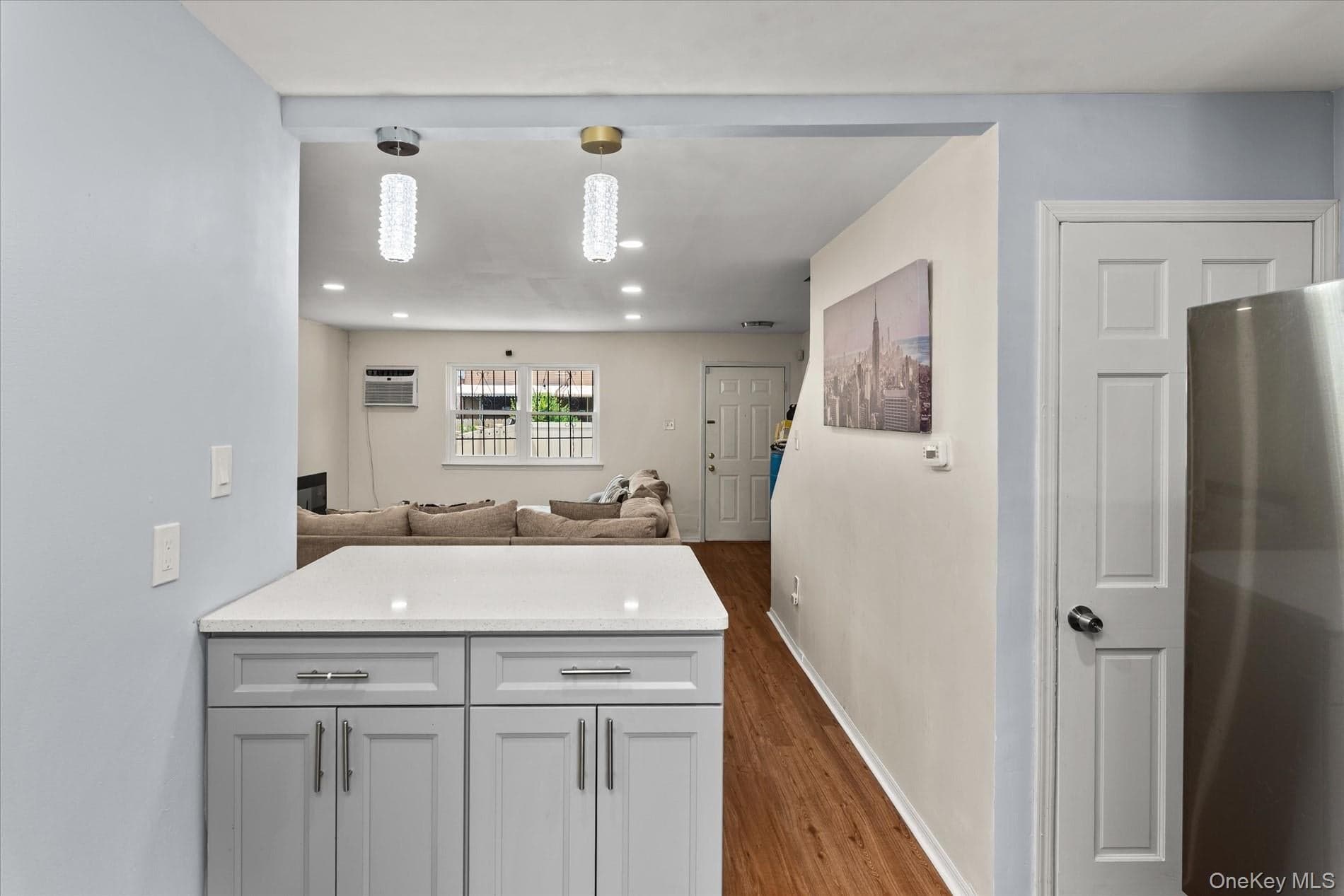534 Warwick Street thumbnail 8