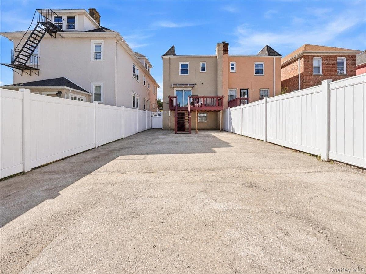 4048 Seton Avenue thumbnail 43