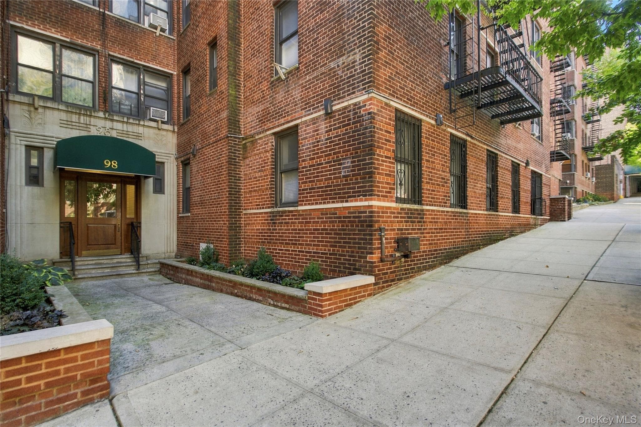 98 Park Terrace East TER Unit: 2C, New York (manhattan)