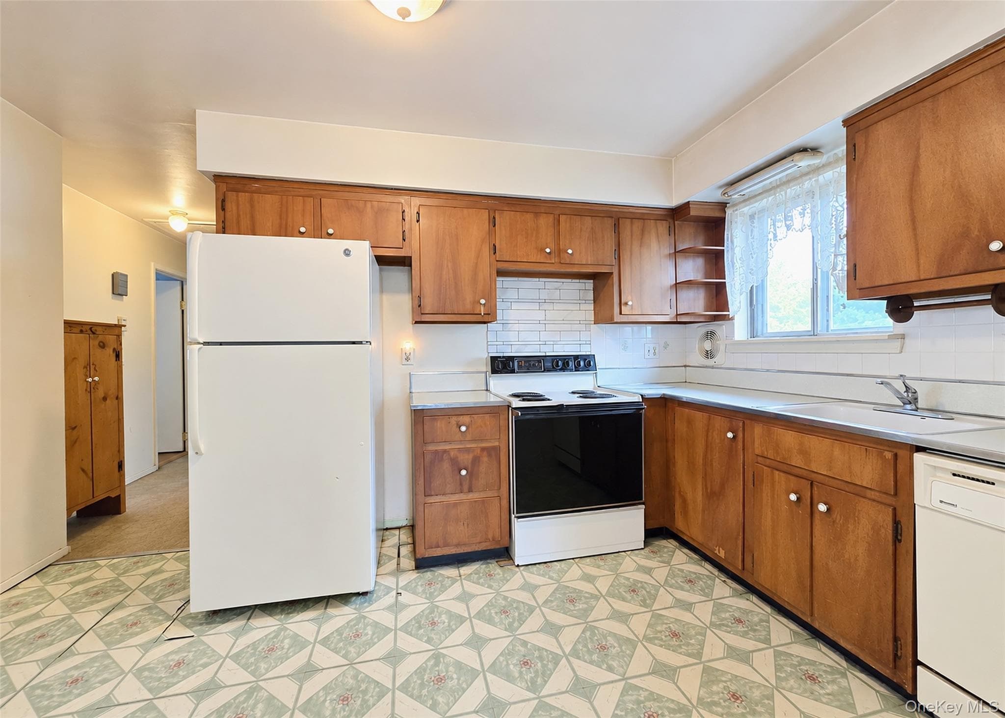 90 Robinwood Drive thumbnail 6
