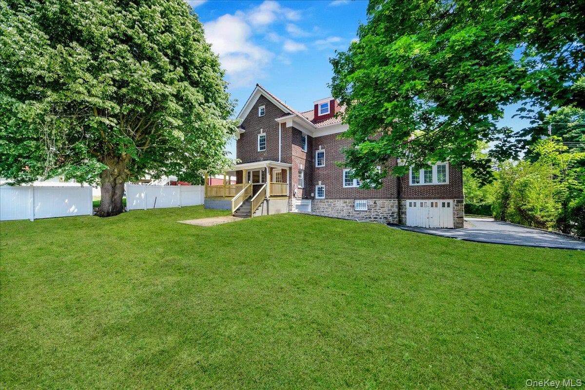 50 Forster Avenue thumbnail 40