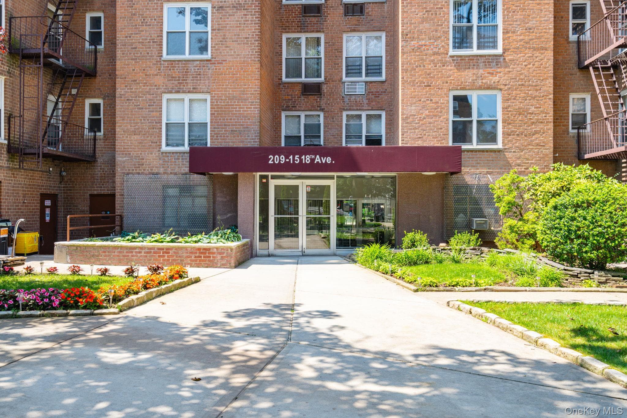 209-15 18th Avenue Unit: 3D, Bayside