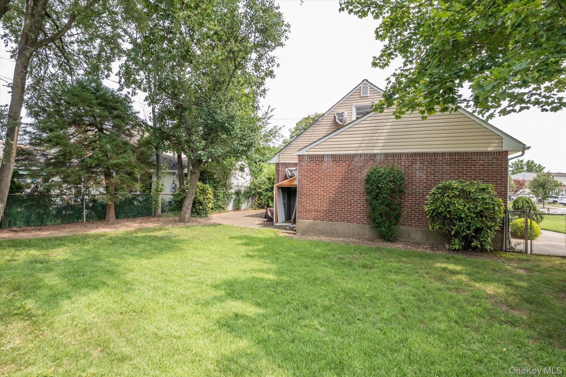 1162 Whitehall Lane thumbnail 25