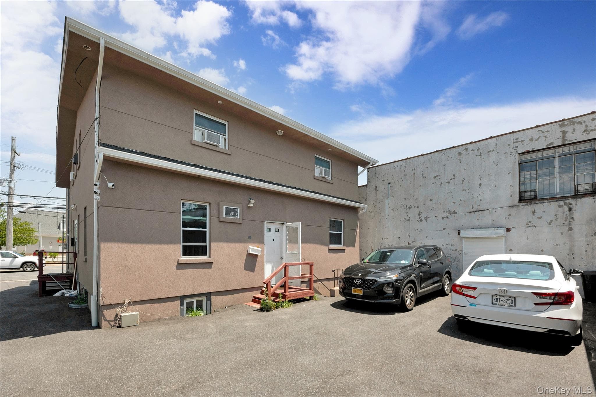 626 Merrick Road thumbnail 29