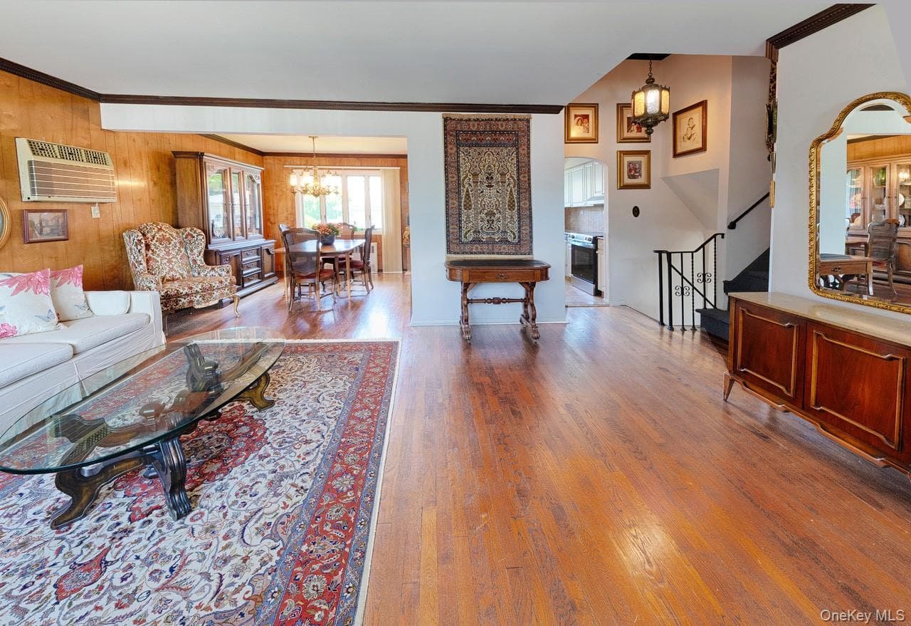 51 Eileen Avenue thumbnail 6