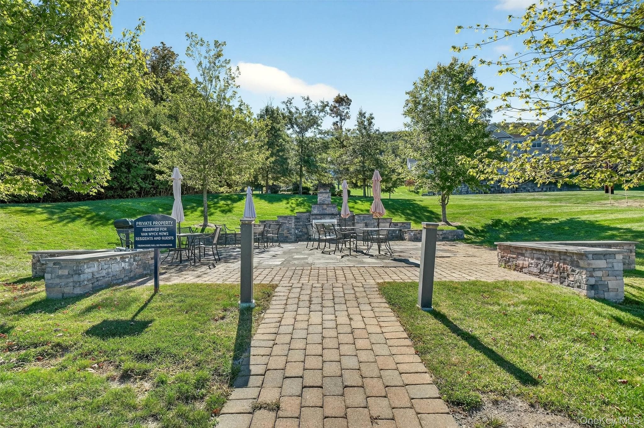1317 Saratoga Lane thumbnail 29