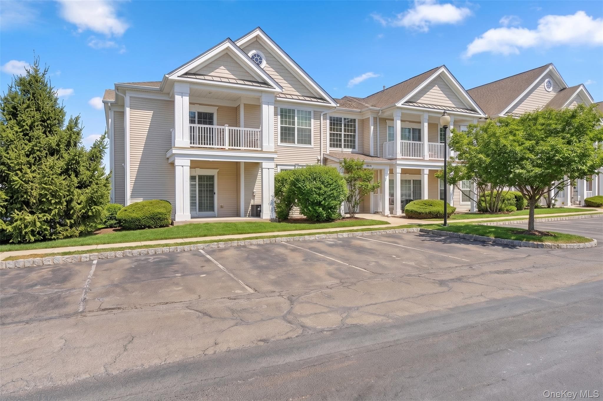 1317 Saratoga Lane thumbnail 2