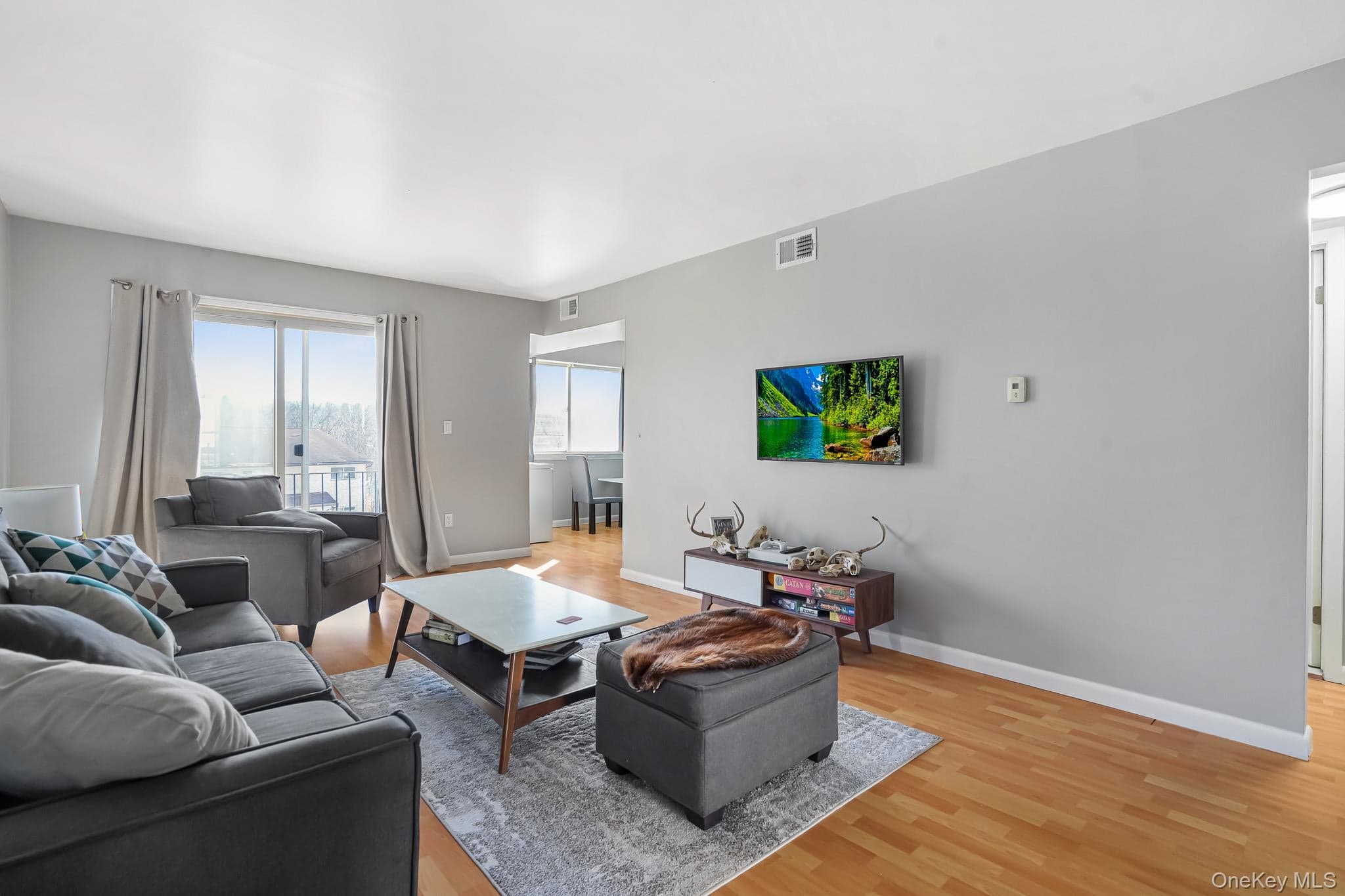 26 Cooper Road Rd Unit: 411 thumbnail 3