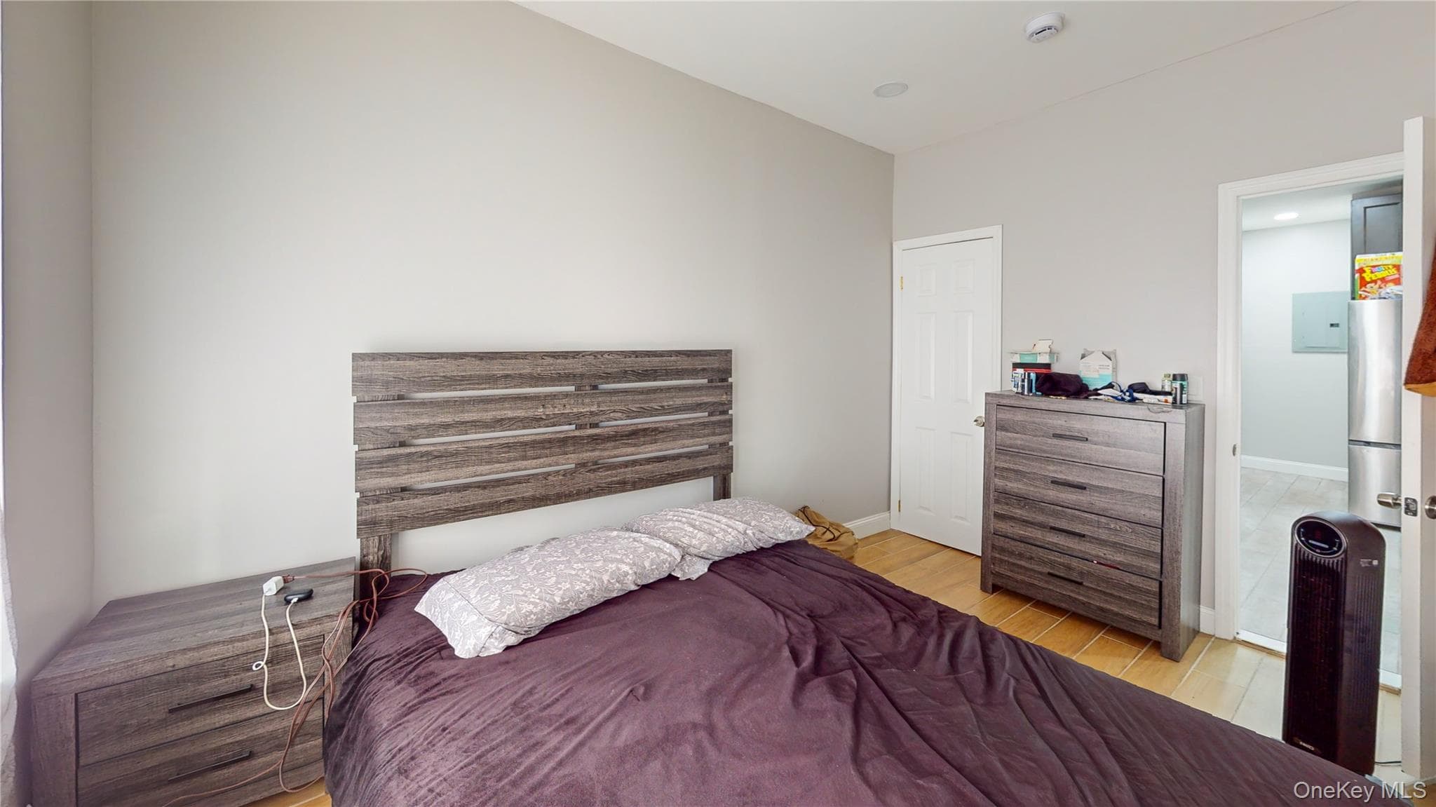 660 Warwick Street thumbnail 10