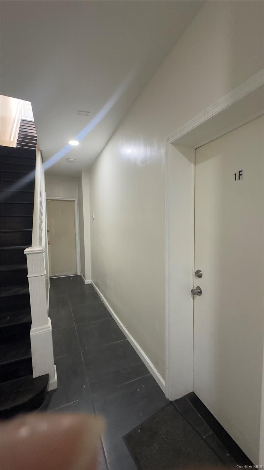 660 Warwick Street thumbnail 3