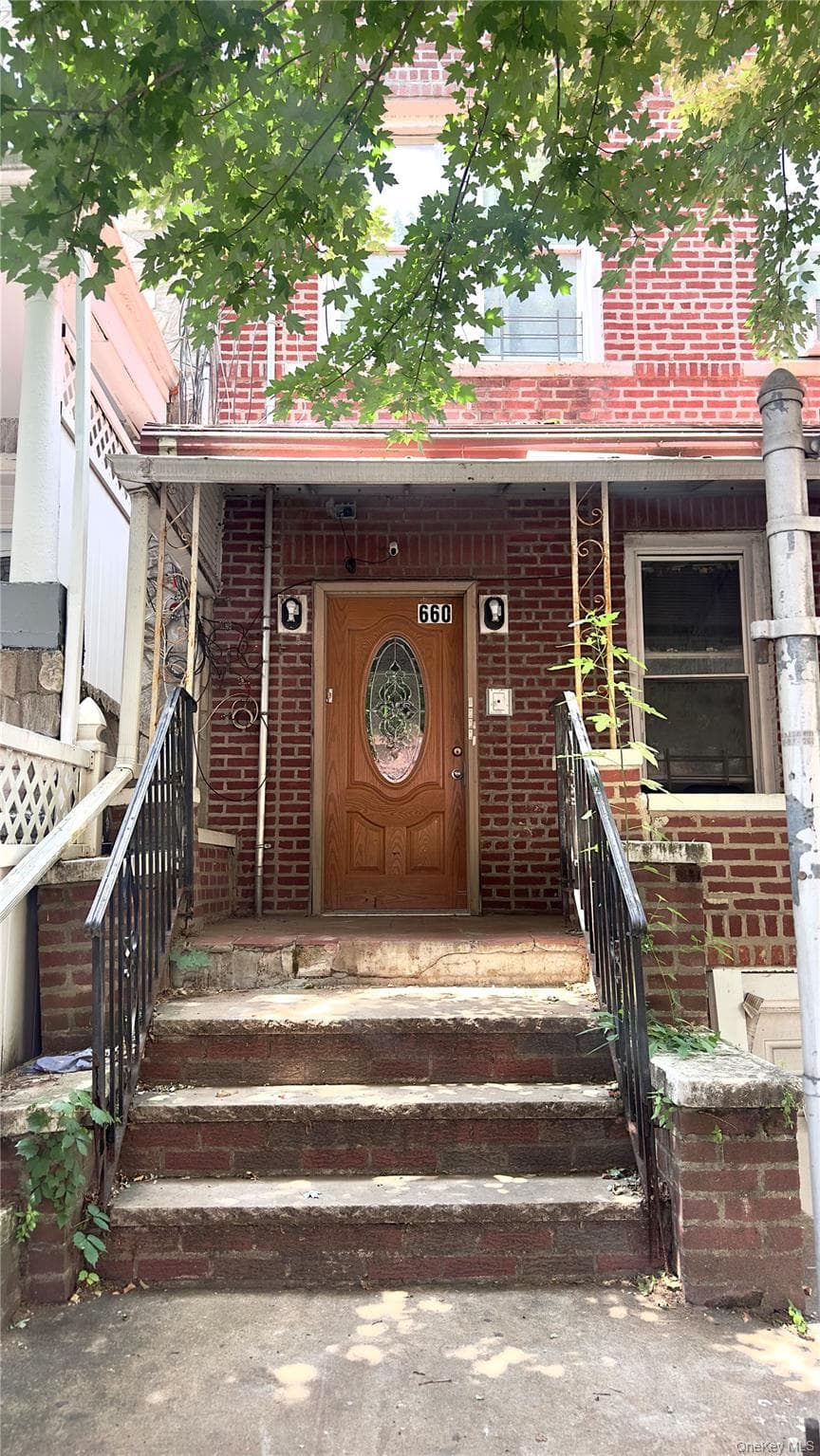660 Warwick Street, Brooklyn