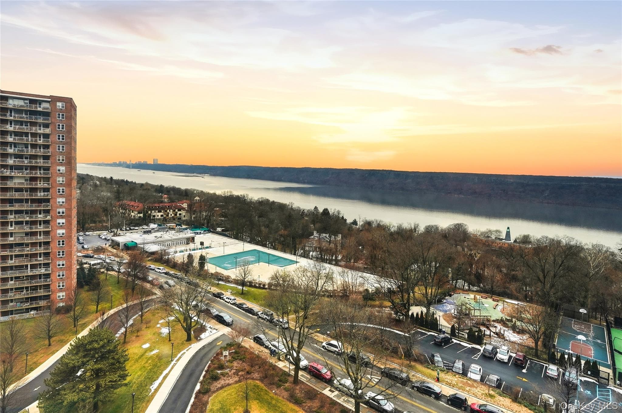 5800 Arlington Avenue Unit: 15P thumbnail 13