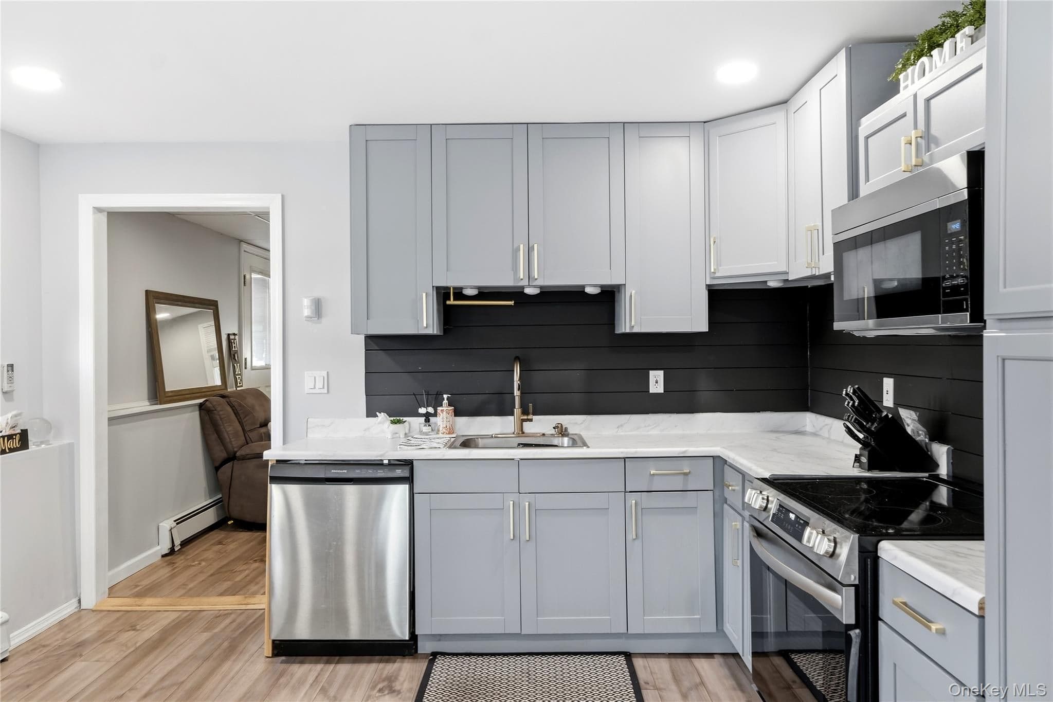 1362 Hummel Avenue thumbnail 23