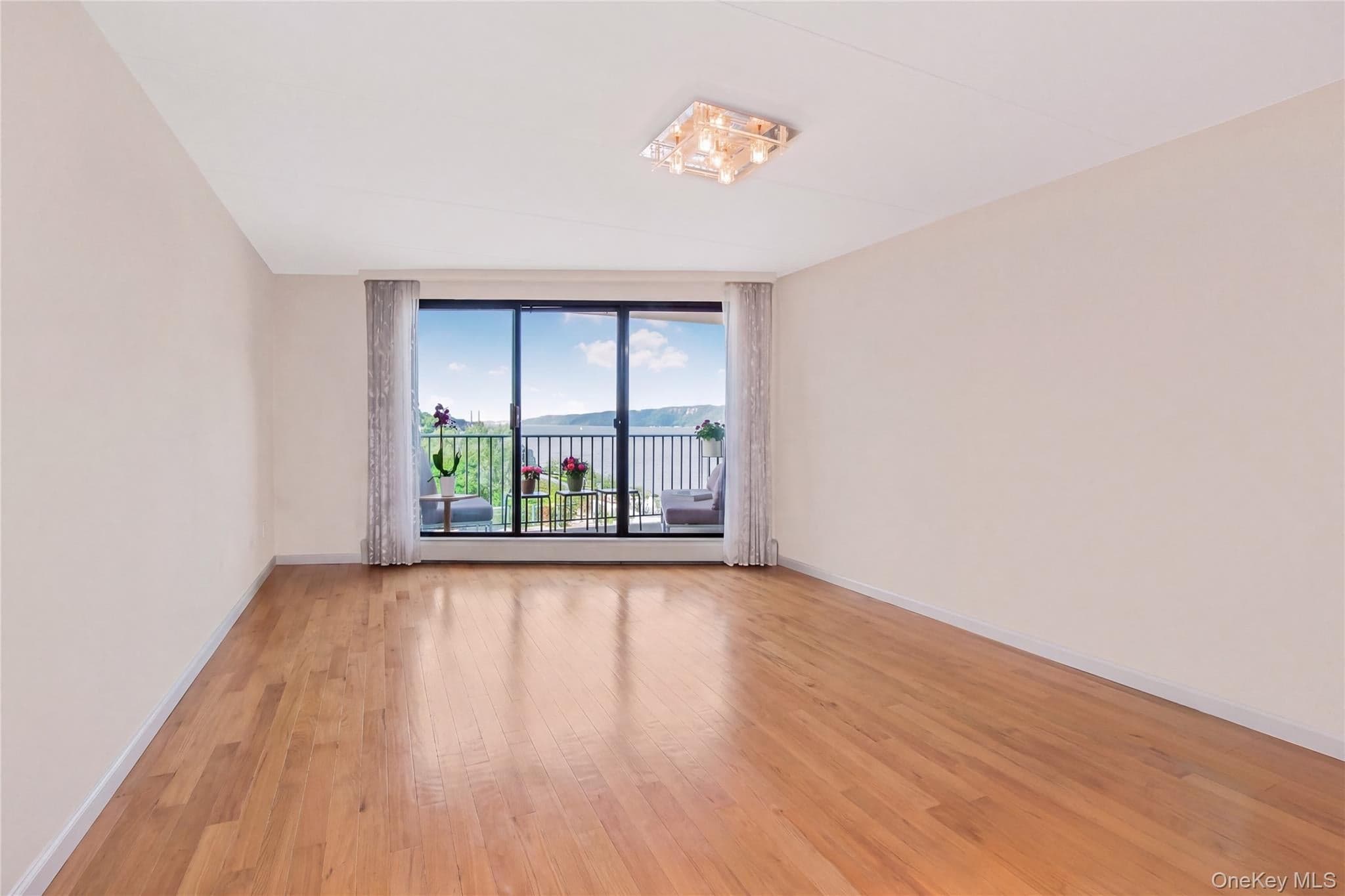 1155 Warburton Avenue Unit: 3PR thumbnail 2