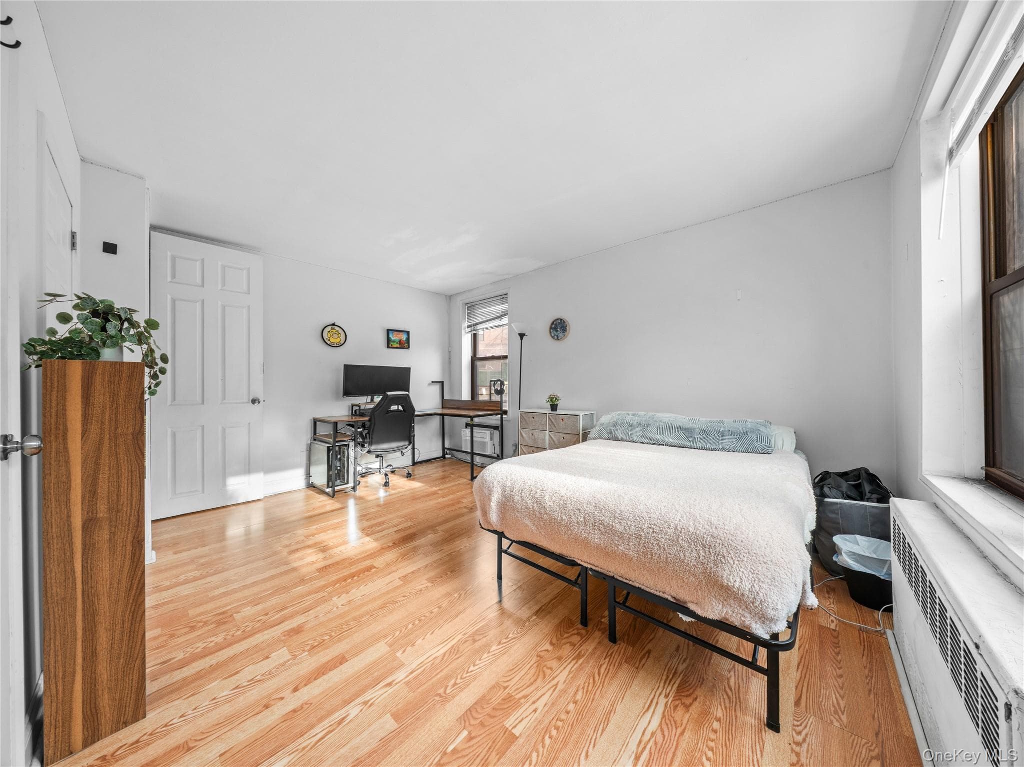 35-20 Leverich Street Unit: 209 thumbnail 12