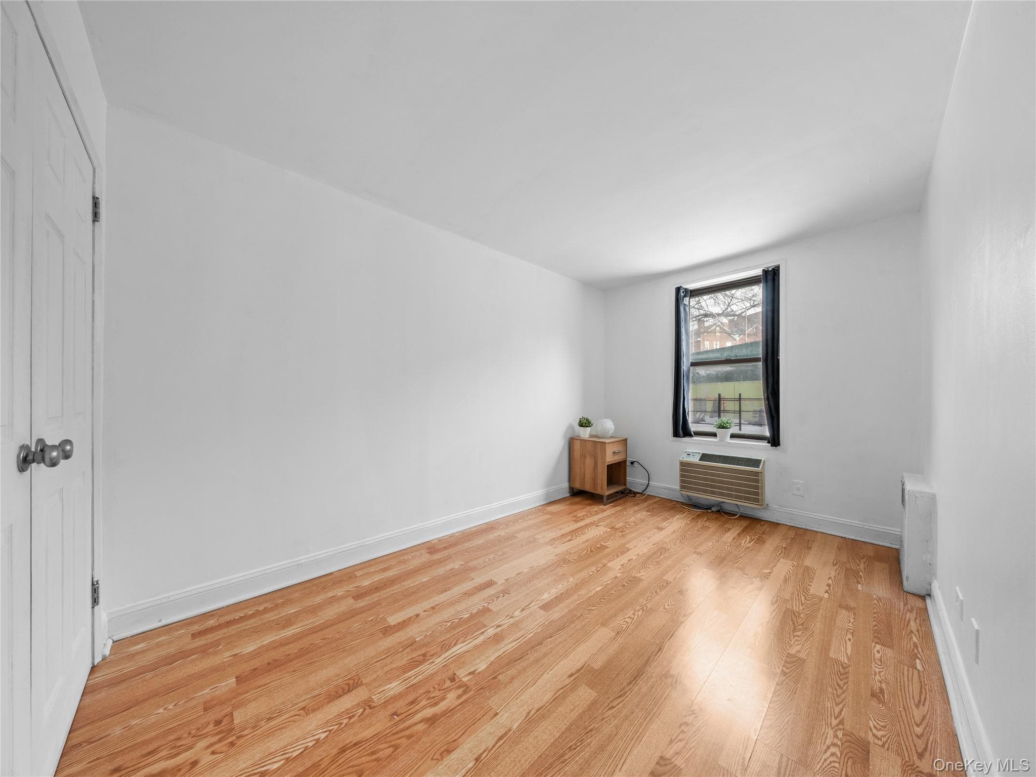 35-20 Leverich Street Unit: 209 thumbnail 14