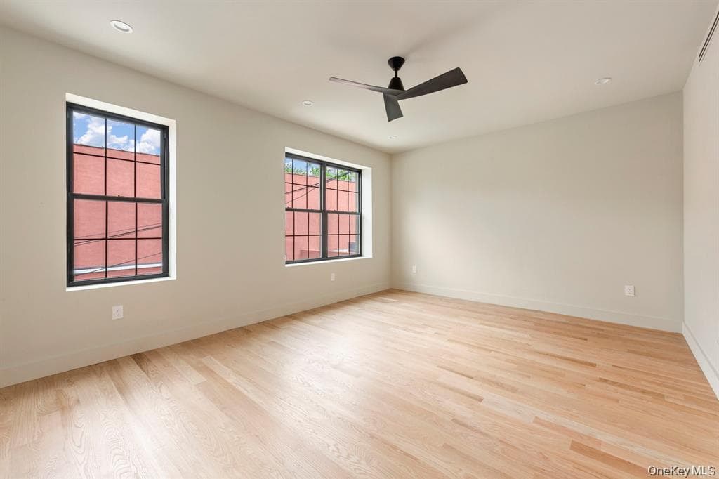 405 Irving Avenue thumbnail 23