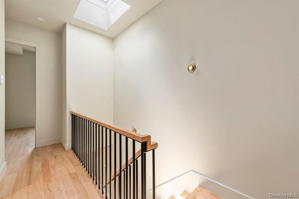 405 Irving Avenue thumbnail 21
