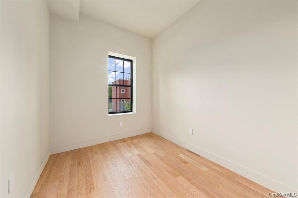 405 Irving Avenue thumbnail 31