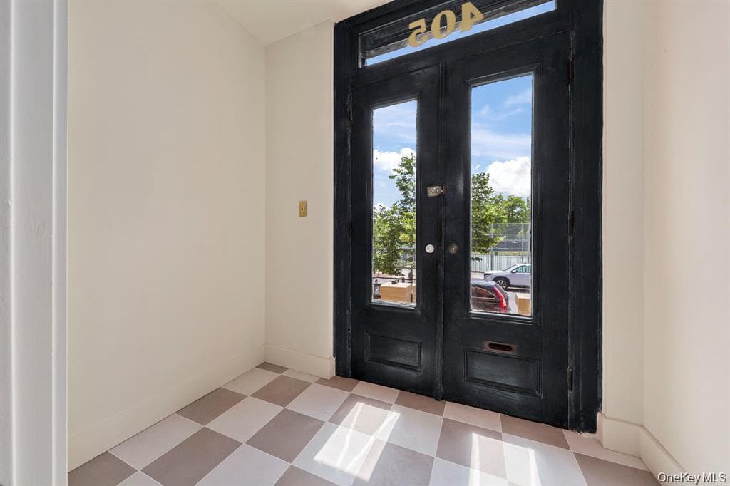 405 Irving Avenue thumbnail 6