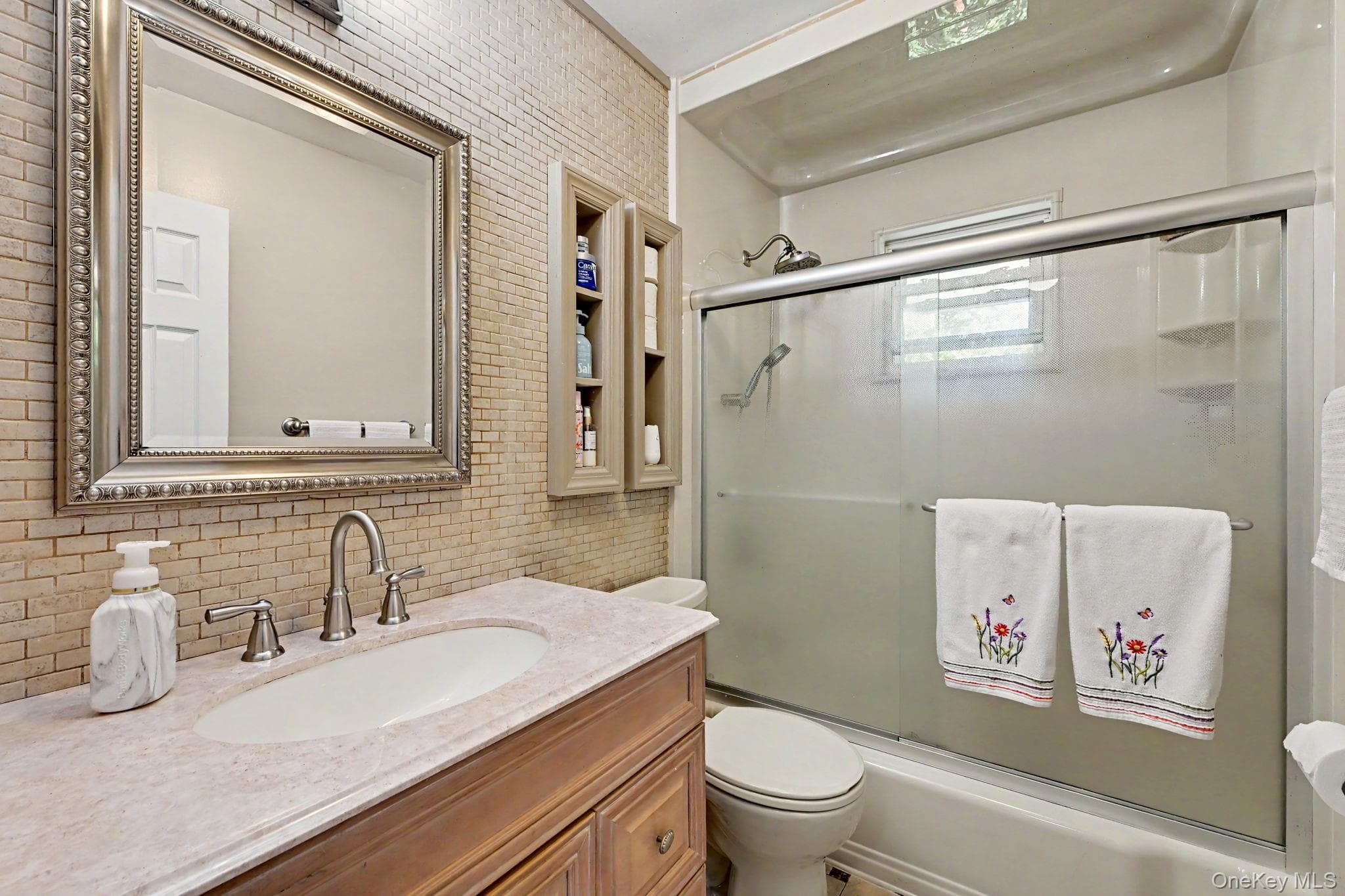 3235 Lincoln Drive thumbnail 19