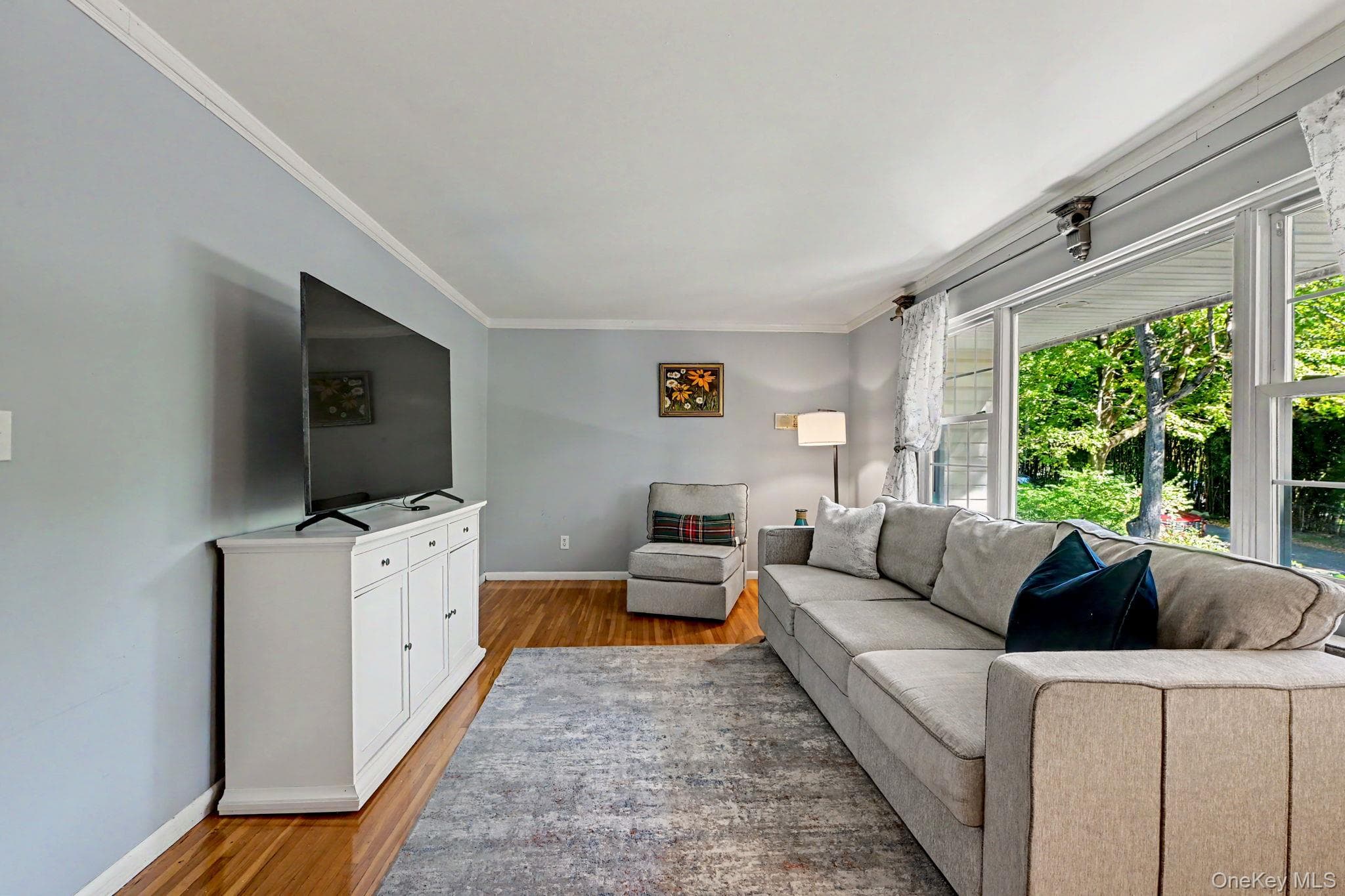 3235 Lincoln Drive thumbnail 3