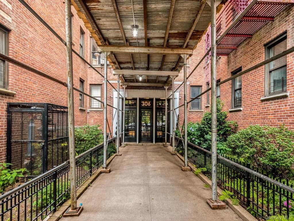 306 E Mosholu Parkway Unit: 4F thumbnail 15