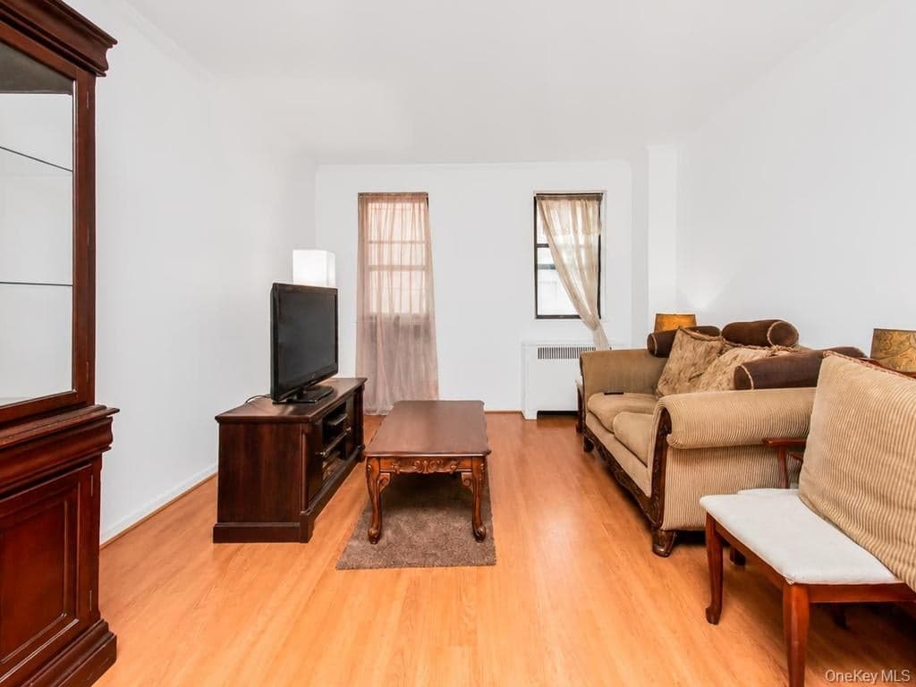 306 E Mosholu Parkway Unit: 4F thumbnail 3
