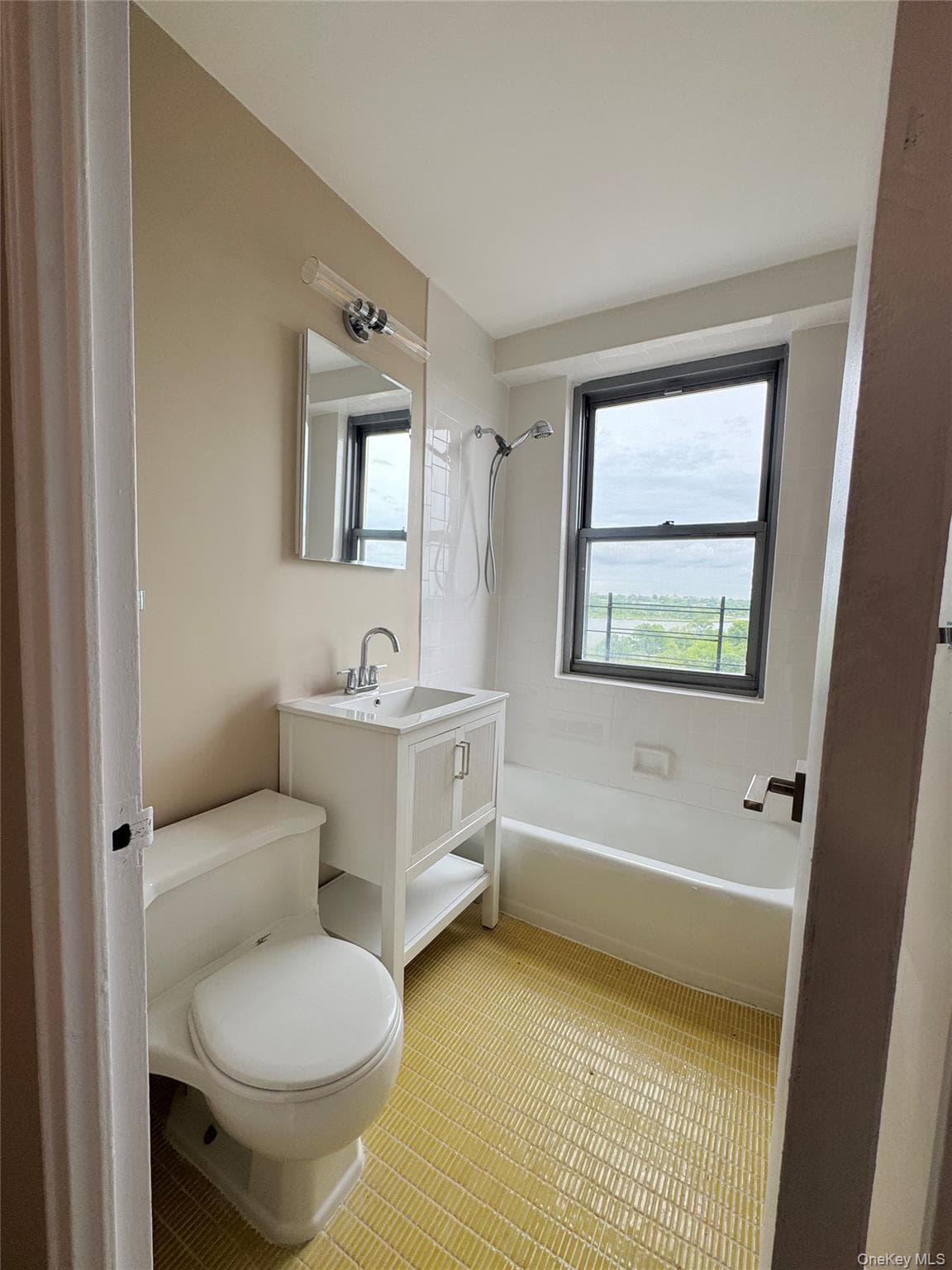 61-20 Grand Central Parkway Unit: A1 thumbnail 13