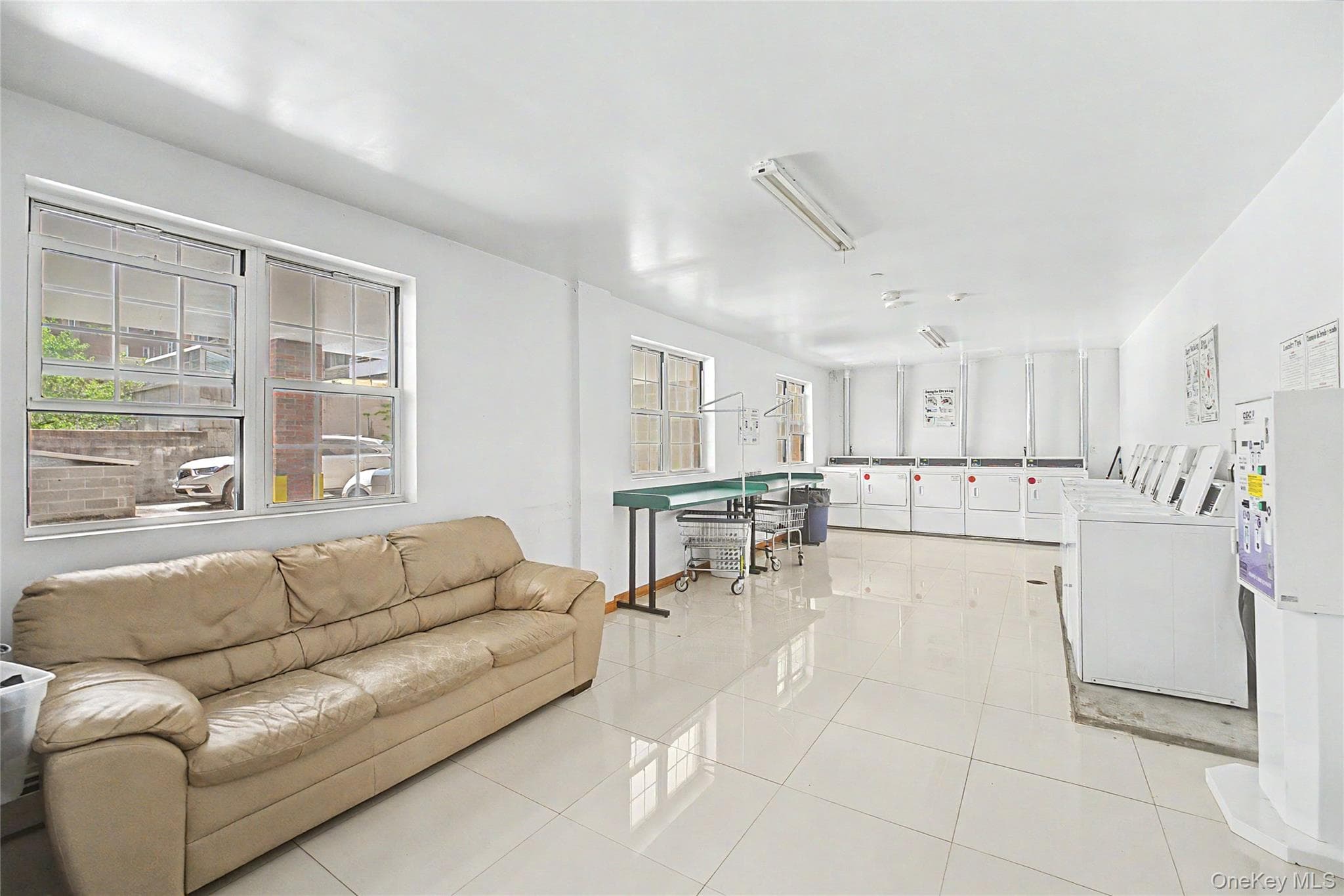 14118 Cherry Avenue Unit: 2C thumbnail 7