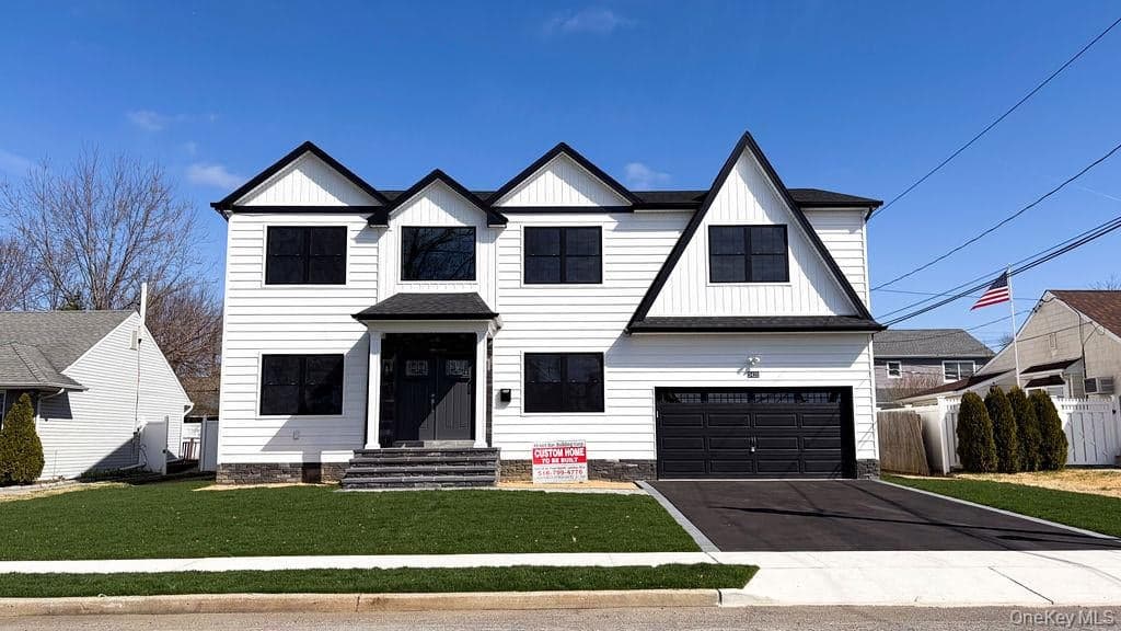 3421 Hawthorne Drive thumbnail 2