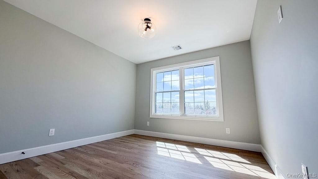 3421 Hawthorne Drive thumbnail 28