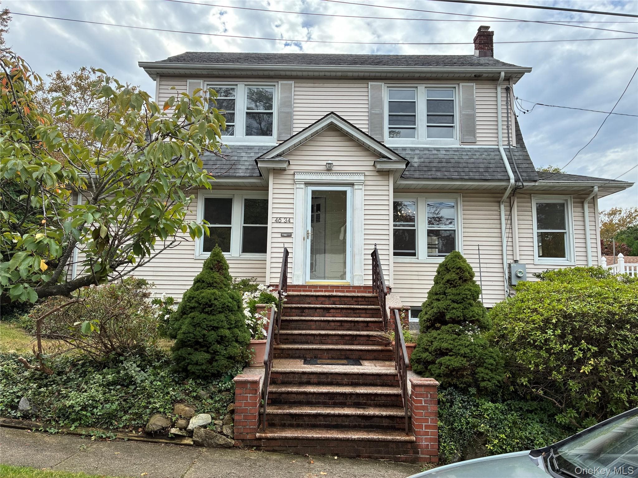 4634 Iris Lane, Great Neck
