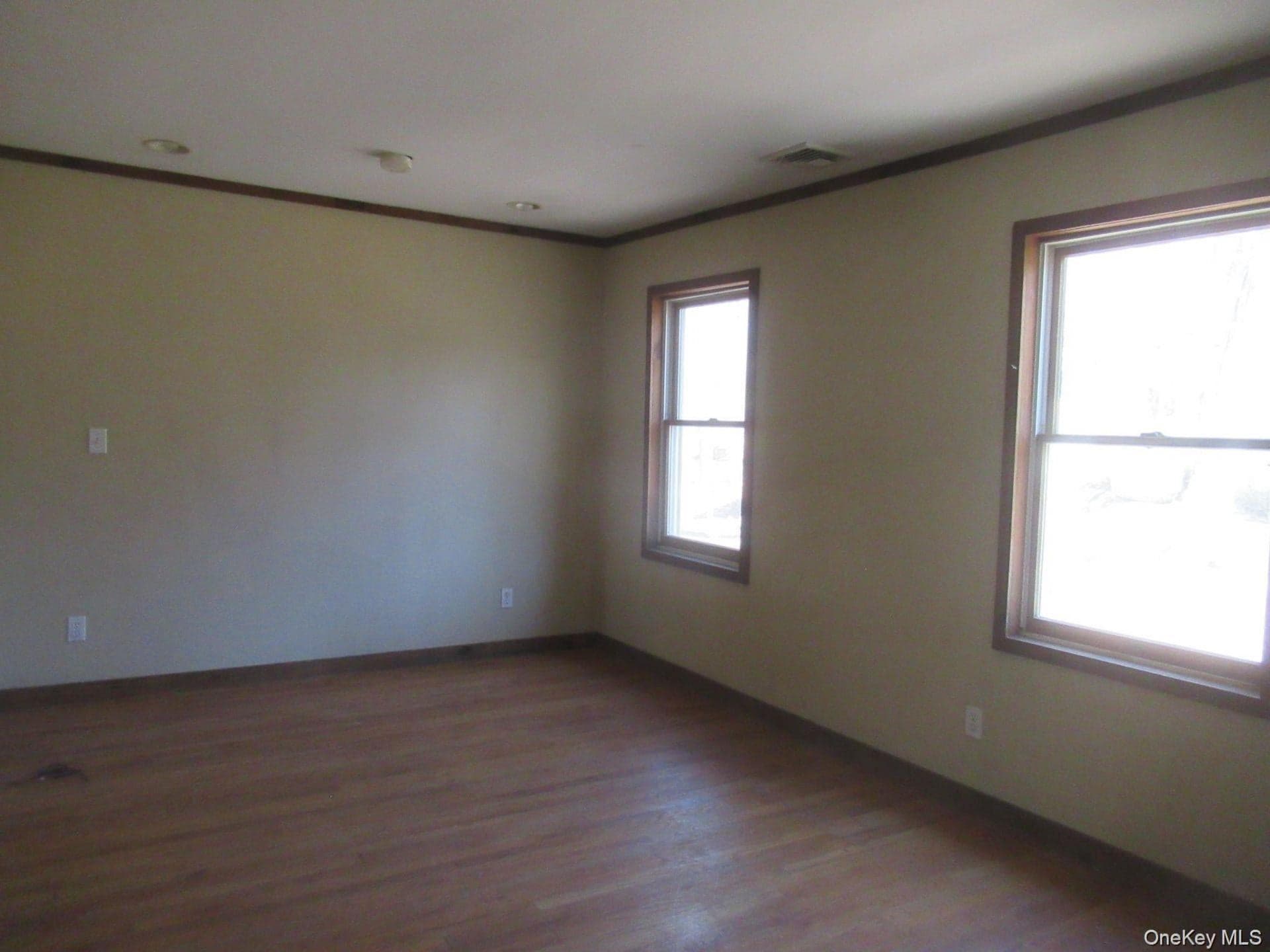 58 Hillside Drive thumbnail 11