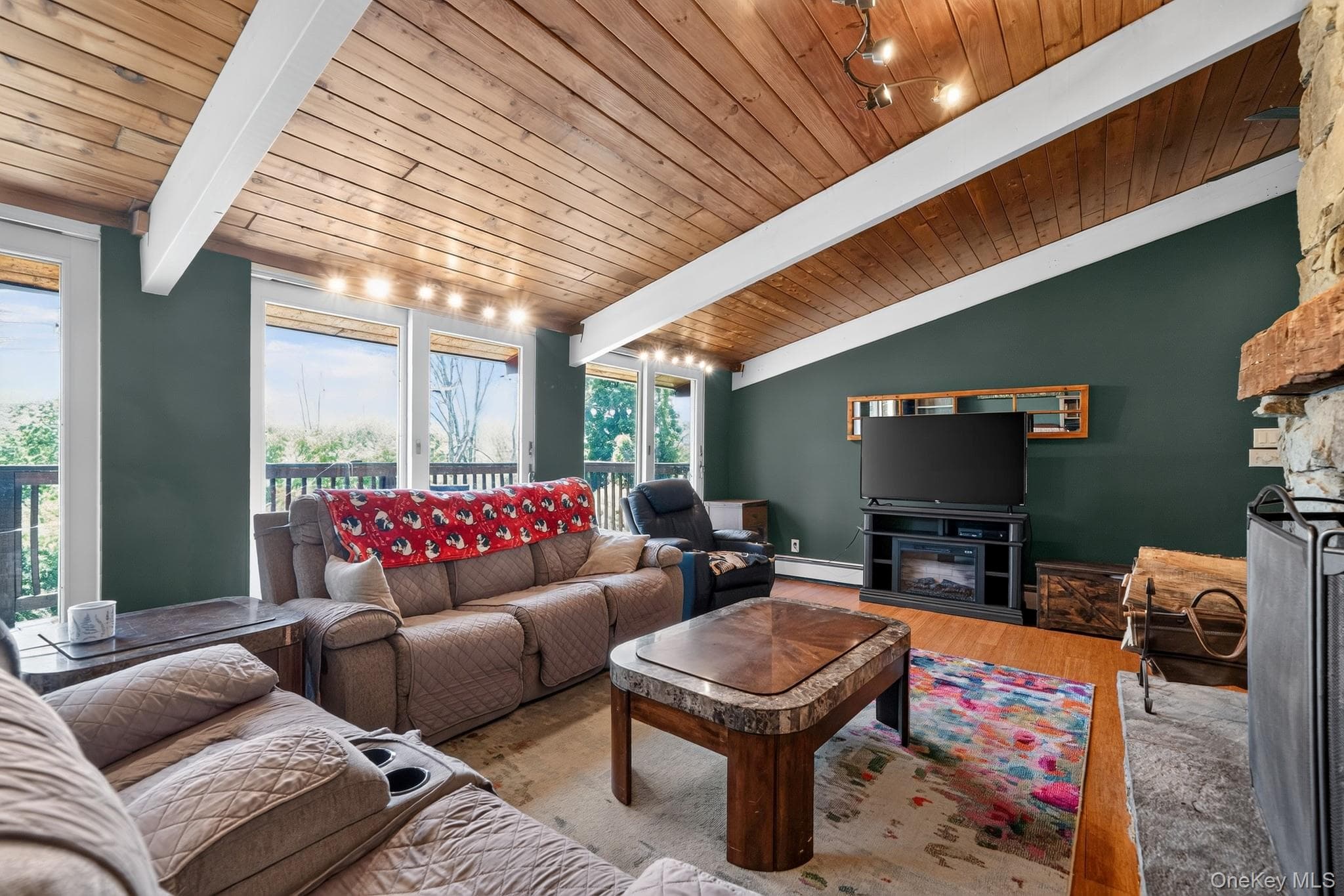 424 Laroe Road photo 1