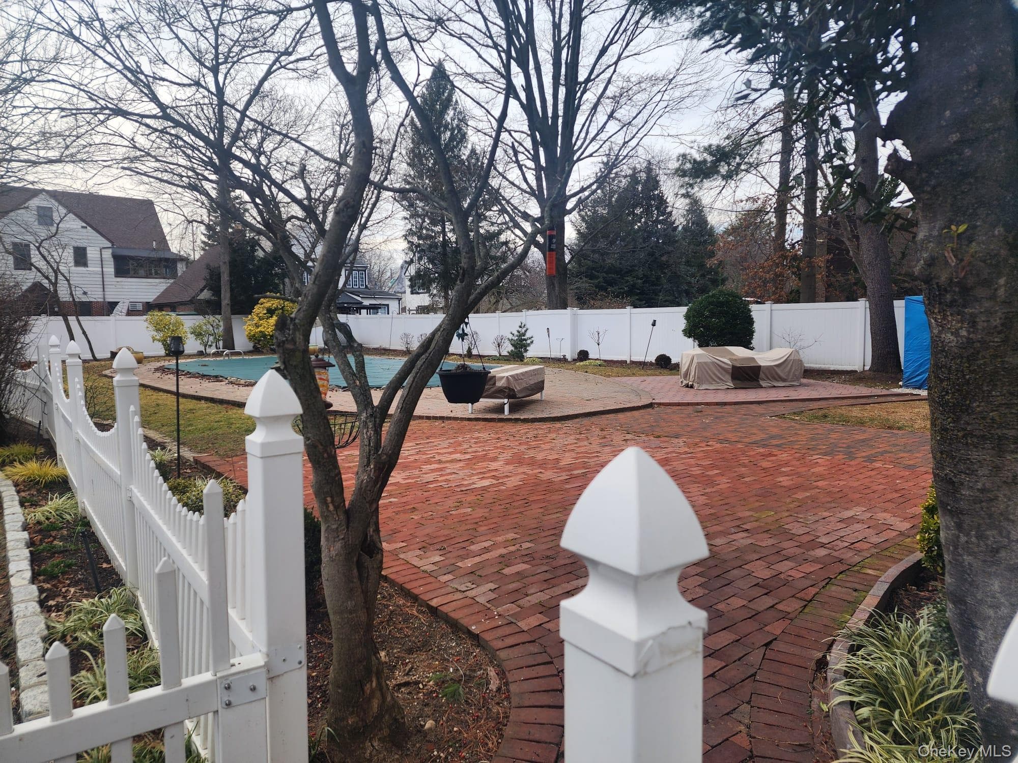 129 Hilton Avenue thumbnail 10