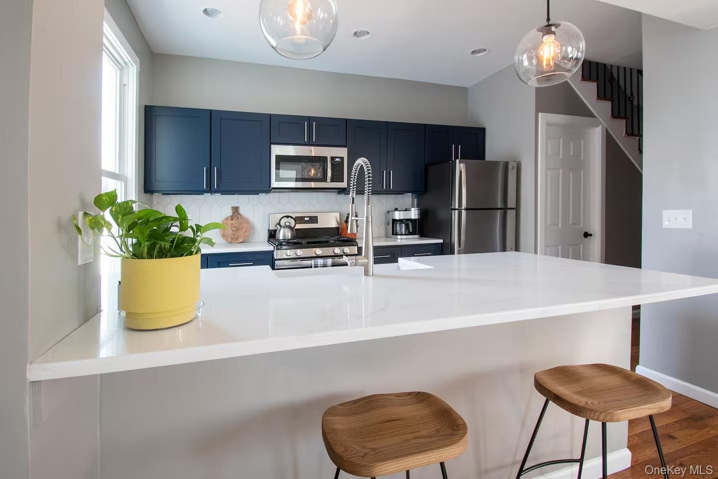 34 E Saint James Street thumbnail 7