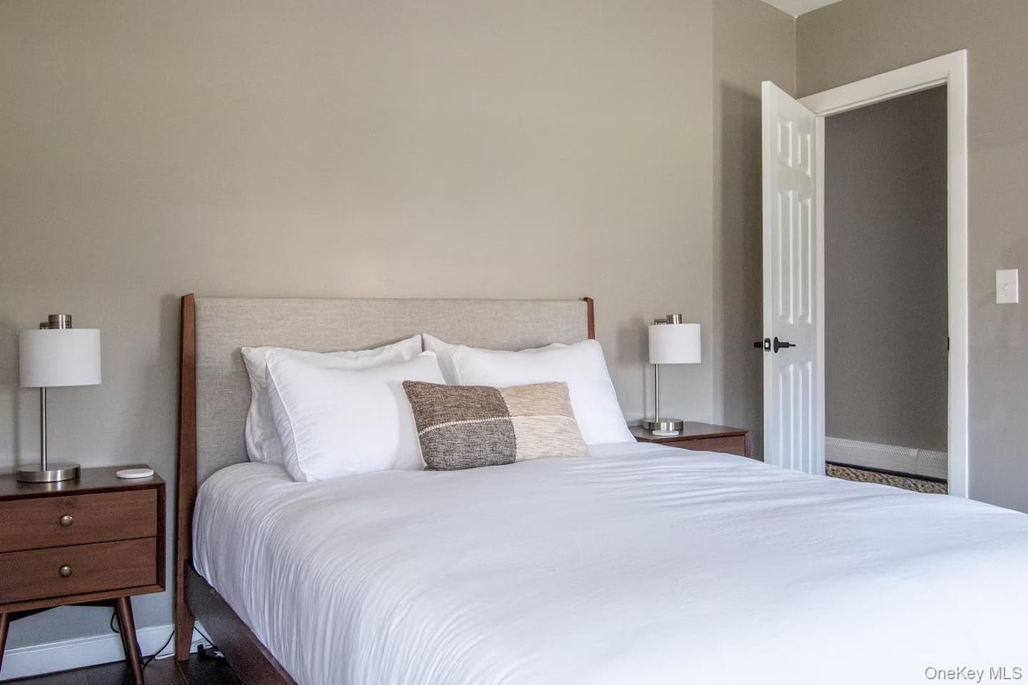 34 E Saint James Street thumbnail 14
