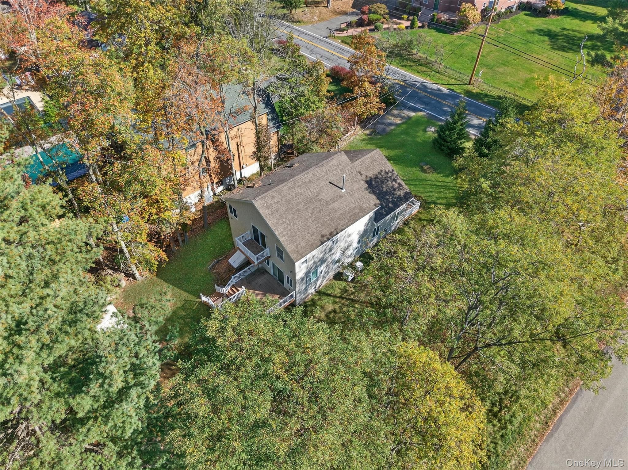 518 Sackett Lake Road thumbnail 6
