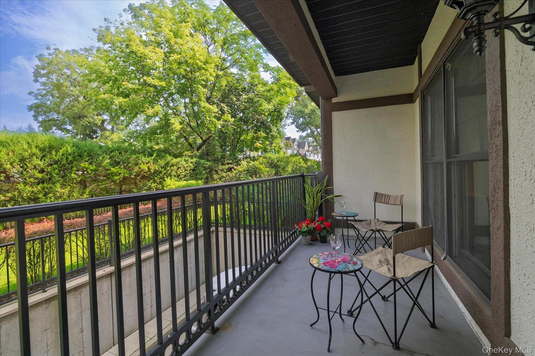 77 Maple Avenue Unit: 100 thumbnail 16