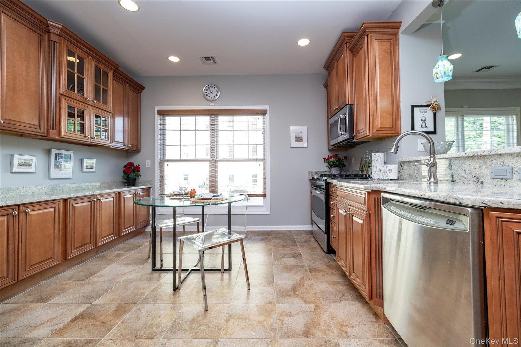 77 Maple Avenue Unit: 100 thumbnail 8