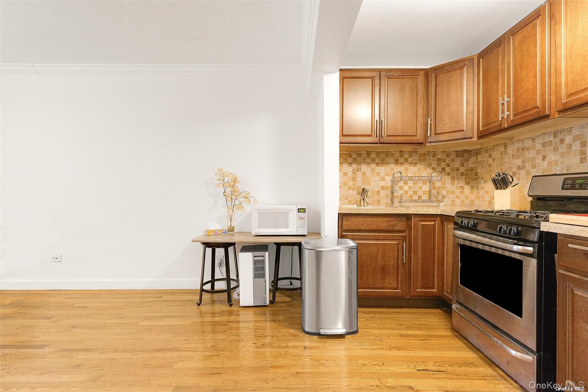 65-15 Alderton Street Unit: 5/F thumbnail 6