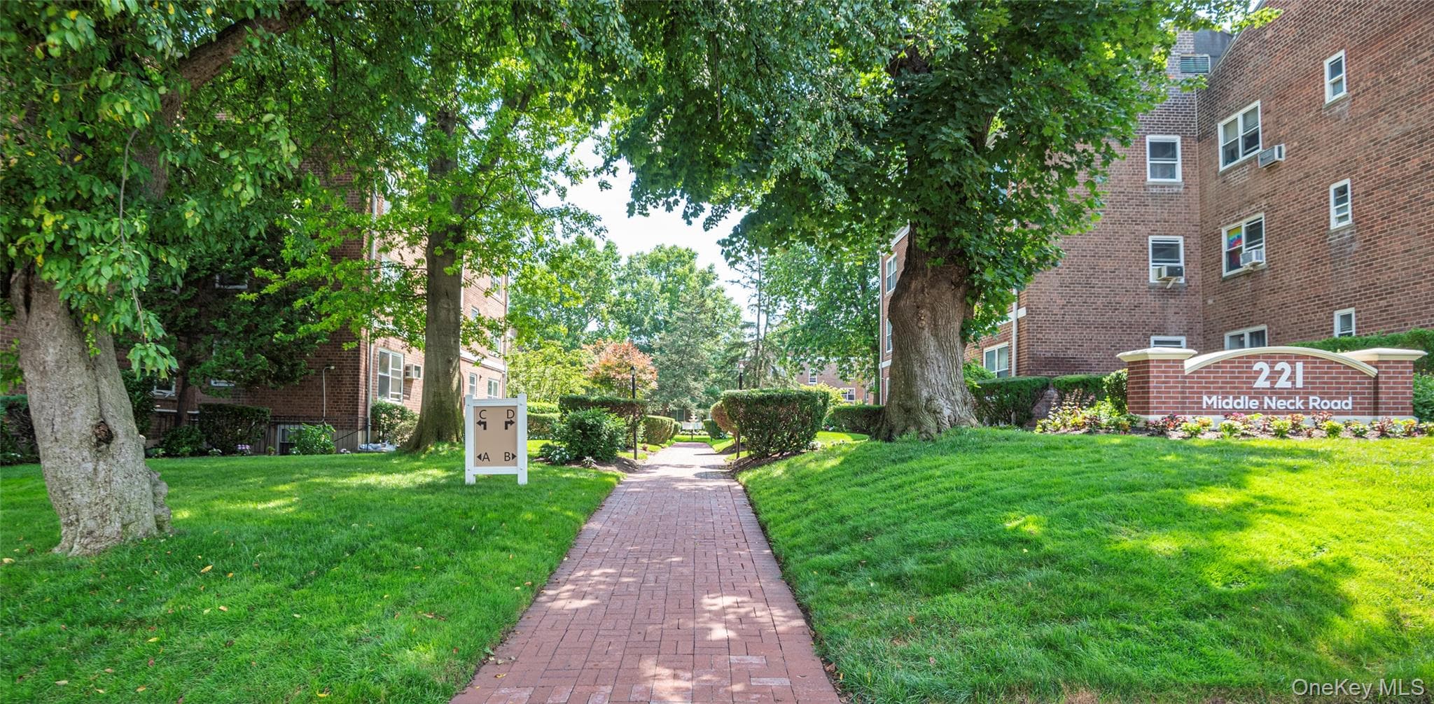 221 Middle Neck Road Unit: G5 thumbnail 2