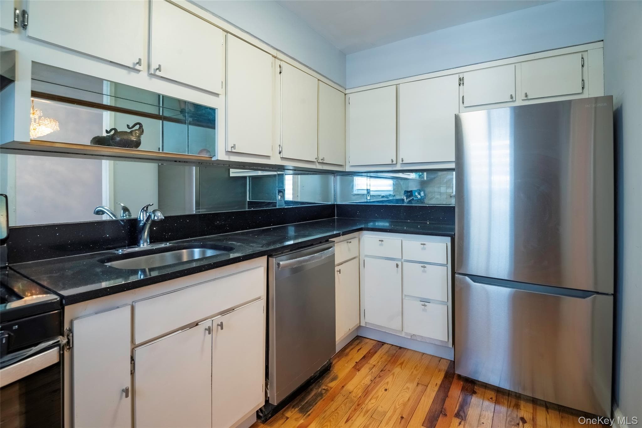 221 Middle Neck Road Unit: G5 thumbnail 17